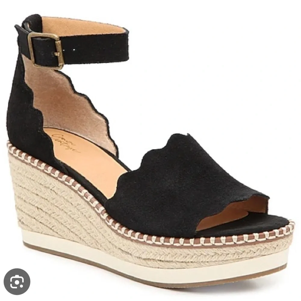 Crown Vintage Daffodil Espadrille Scallop Wedges - Picture 1 of 4